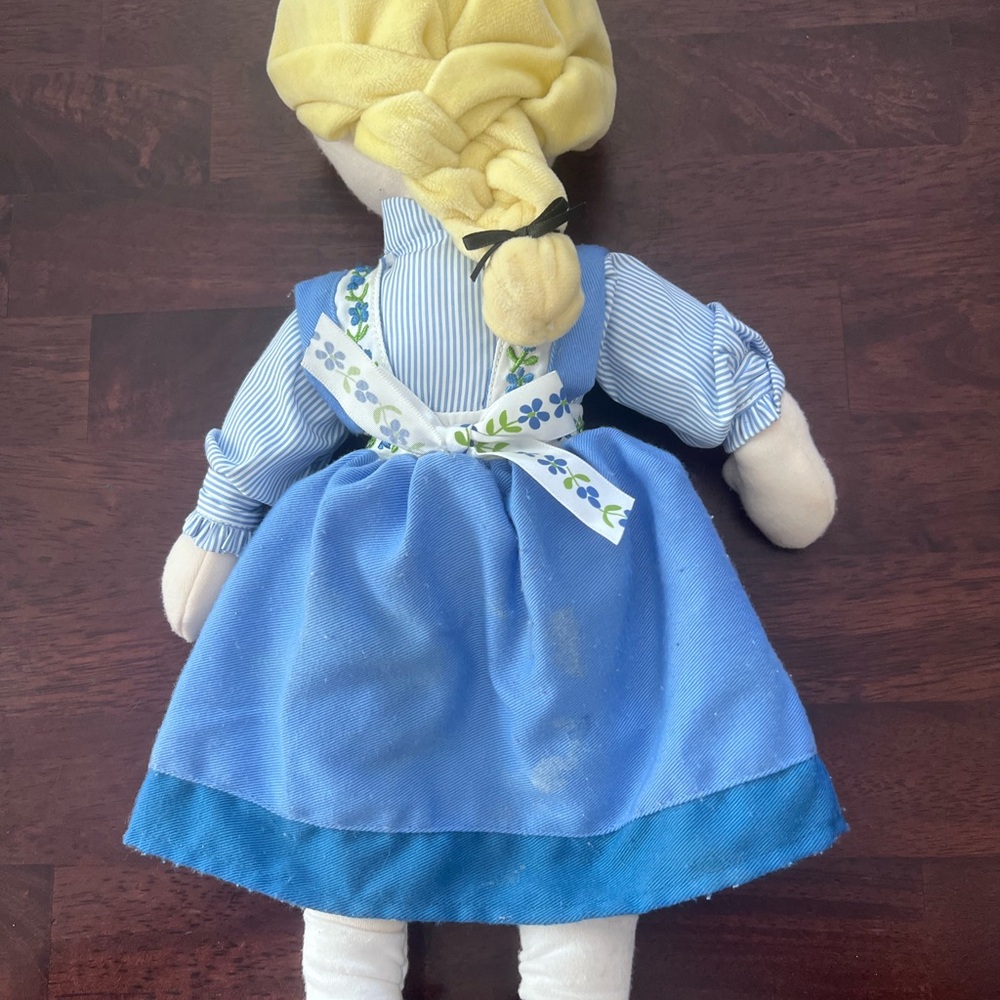 Elsa doll. - Picture 5 of 5